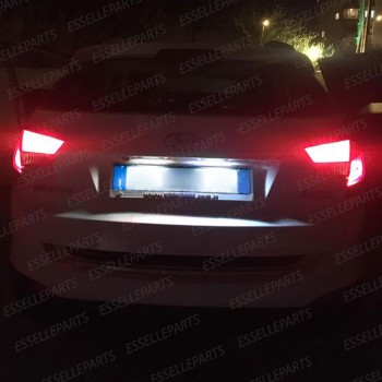 Coppia Luci Targa T10 W5W 9 LED canbus 6000K Bianco per Hyundai IX35 Fino al 2013 Coppia Luci Targa T10 W5W 9 LED canbus 6000K Bianco per Hyundai IX35 Fino al 2013