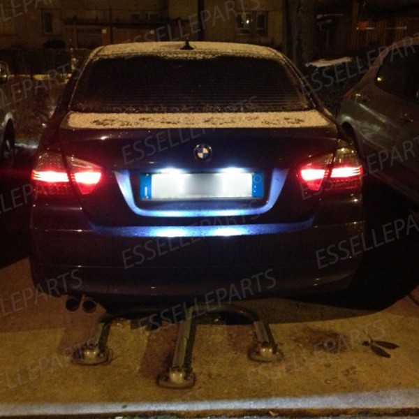 Coppia lampade 6 LED Luci Targa Canbus 6000K Bmw Serie 3 E90 E91 Fino al 08-2008