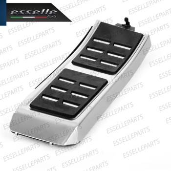 Poggiapiedi laterale in alluminio specifico per Audi A4 B8