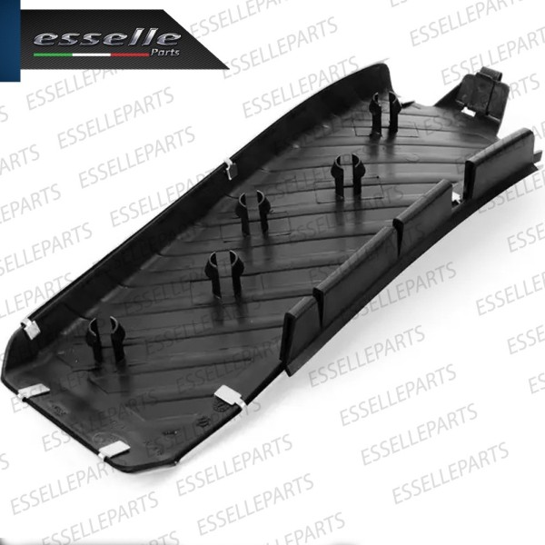 Poggiapiedi laterale in alluminio specifico per Audi A4 B8