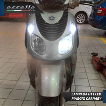 Kit Full LED Lampada H11 4900 Lumen Abbaglianti per PIAGGIO Carnaby 200 2007-2011