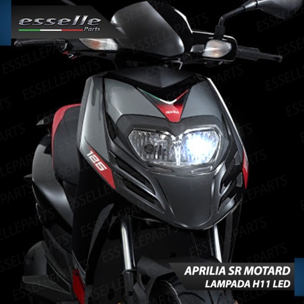 Kit Full LED Lampada H11 4900 Lumen Abbaglianti per Aprilia SR 50 2012-2017 Motard