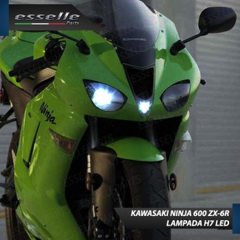 Kit Full LED Lampada H11 4800 Lumen Anabbaglianti per KAWASAKI Ninja 600 ZX-6R 2007-2008
