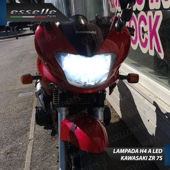 Lampada Singola H4 LED 4000 Lumen per KAWASAKI ZR 7S 2001-2004