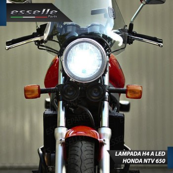 Lampada Singola H4 LED 4000 Lumen per HONDA NTV 650 1988-2001 Lampada Singola H4 LED 4000 Lumen per HONDA NTV 650 1988-2001