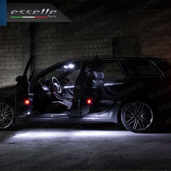 Kit LED interni Completo + Placchette Targa Audi A4 B6 Avant con pacchetto luci