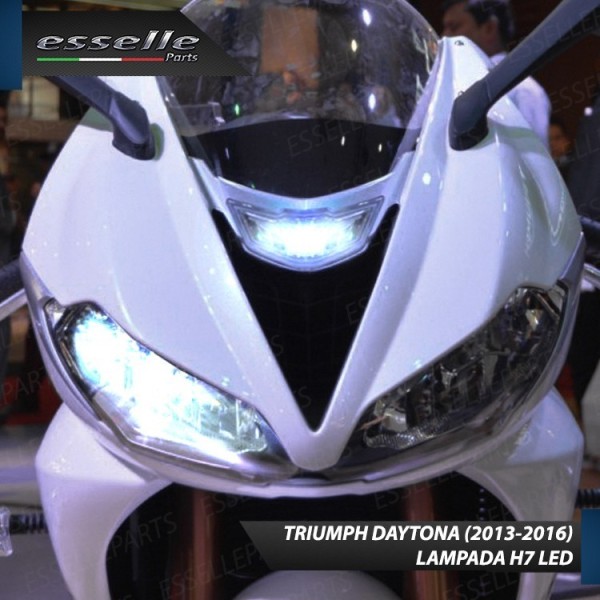 Conversione Fari Full LED per Triumph Daytona 675 Luce Bianca