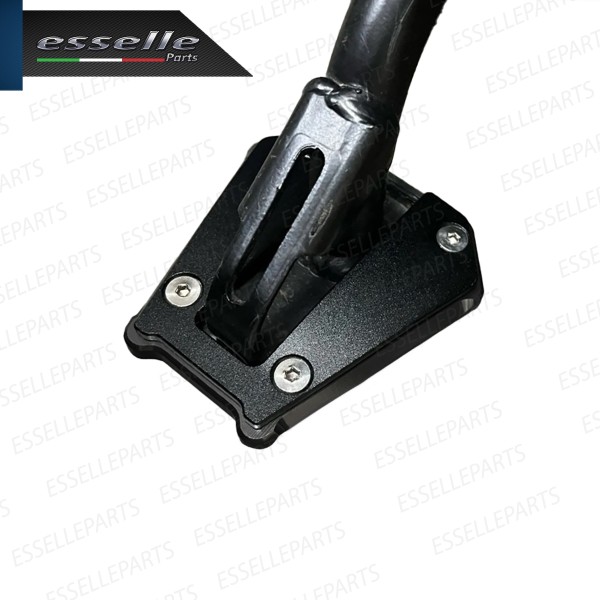 PIASTRA DI ESTENSIONE CAVALLETTO LATERALE IN METALLO NERO PER BENELLI TRK 502