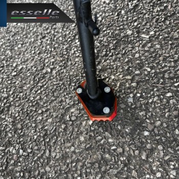 PIASTRA DI ESTENSIONE CAVALLETTO ROSSO SPECIFICA PER KAWASAKI NINJA 1000 ZX-10R 2011-2015