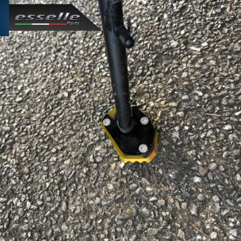 PIASTRA DI ESTENSIONE CAVALLETTO ORO SPECIFICA PER KAWASAKI NINJA 300 2012-2016 ABS