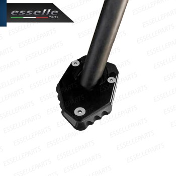 PIASTRA DI ESTENSIONE CAVALLETTO NERO SPECIFICA PER KAWASAKI Z800 2012-2013